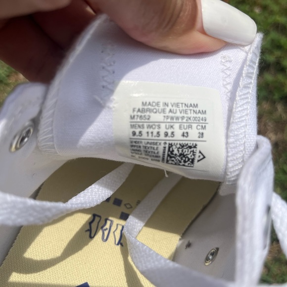 Classic Converse All Star Low Top - Picture 3 of 3